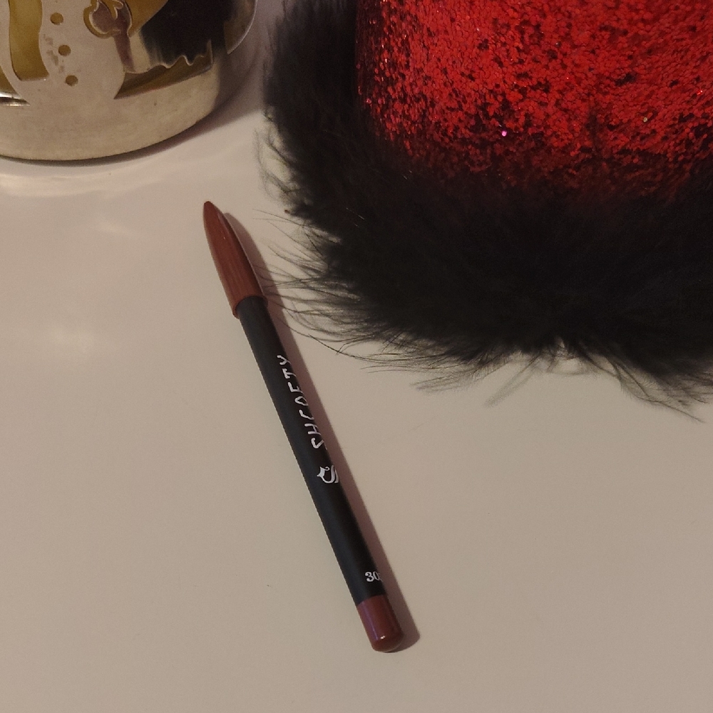 Lip Liner - Rich Red